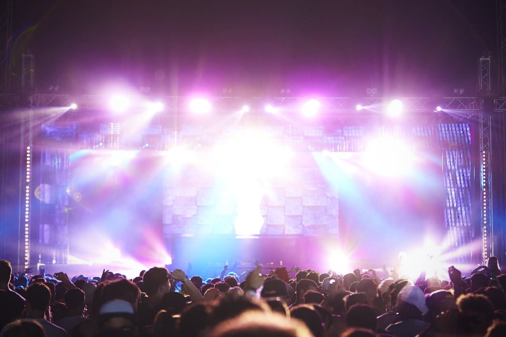 Private transfers to the summer music festivals in the Algarve